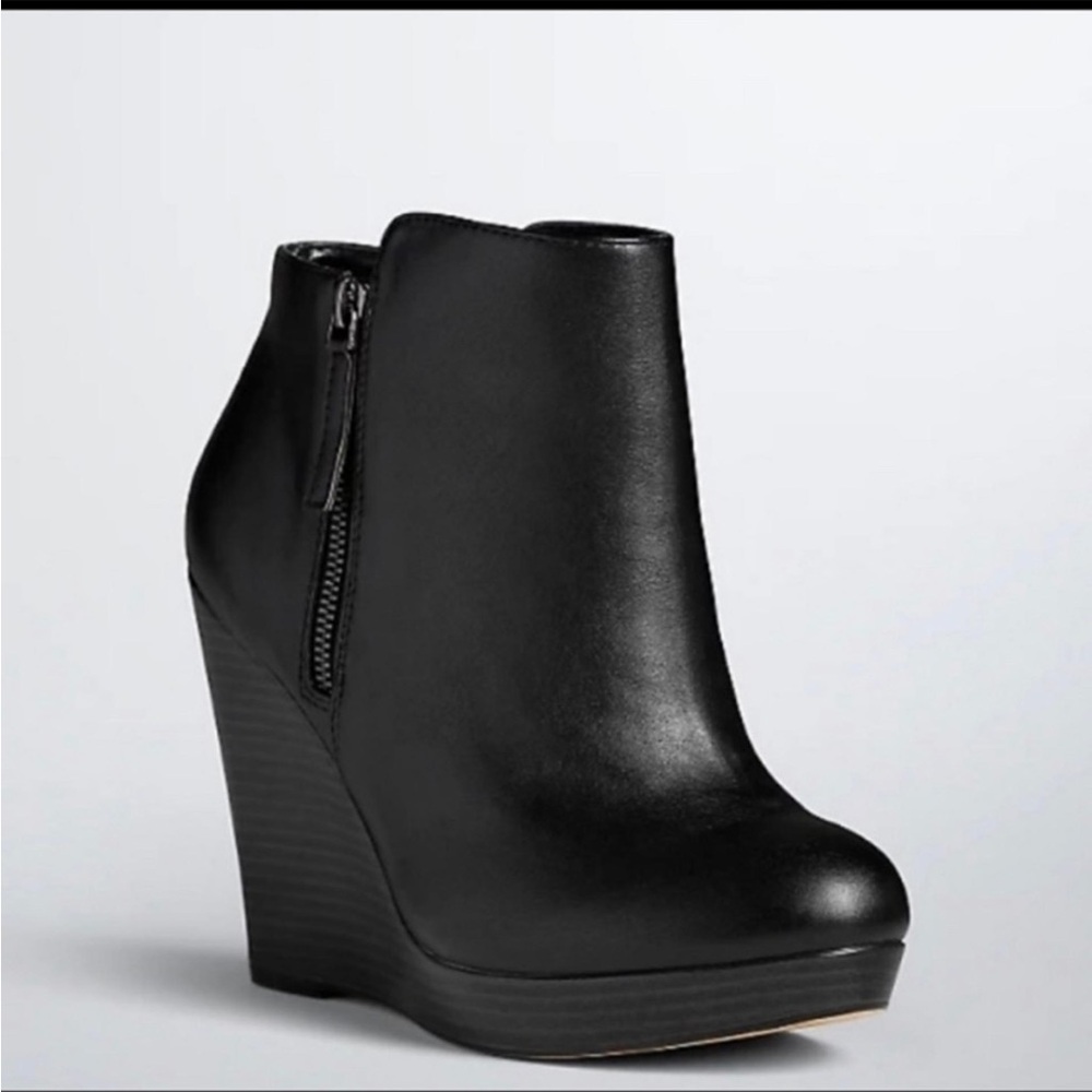 Torrid Black Platform Side Zip Wedge Heel Ankle Boots size 10W